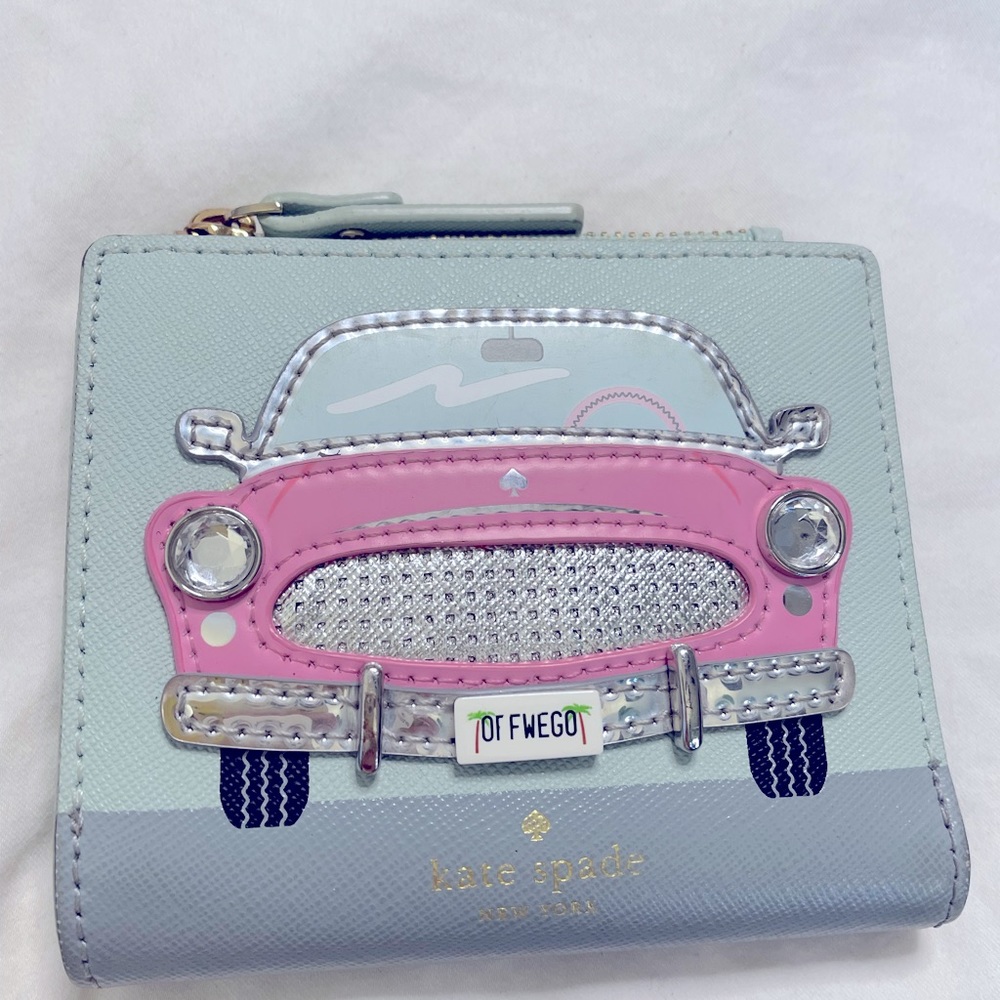 Kate Spade “OFF We Go” Adalyn Wallet. Super Rare✨✨✨💕 SALE🔥🔥🔥